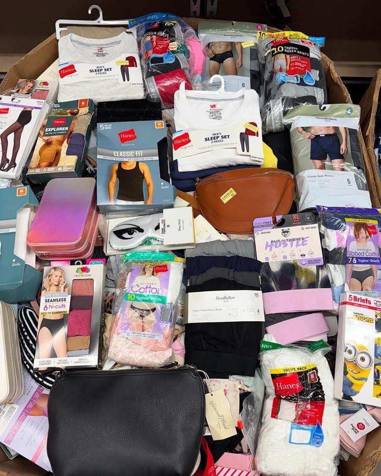 Apparel and Accessories Pallets – Mixed Fashion Lots For Sale