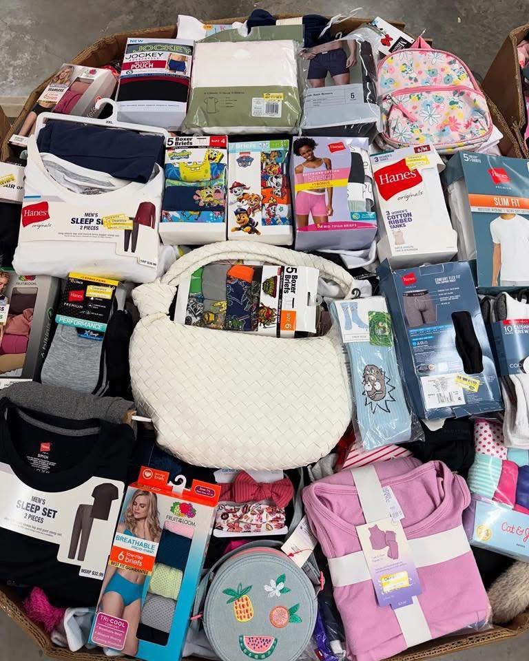 Apparel and Accessories Pallets – Mixed Fashion Lots For Sale - Image 2