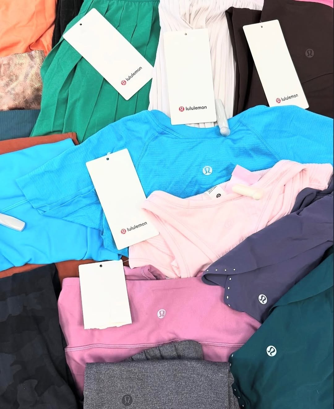 Overstock Lululemon Clothes Pallets with Tags - Image 10