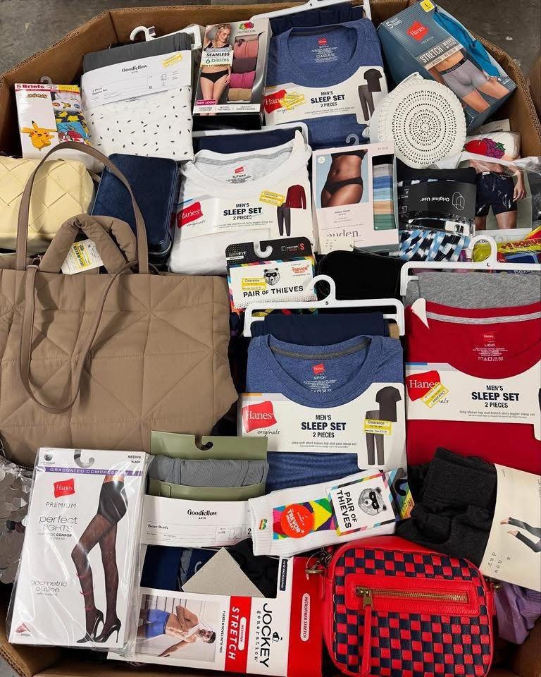 Apparel and Accessories Pallets – Mixed Fashion Lots For Sale - Image 3