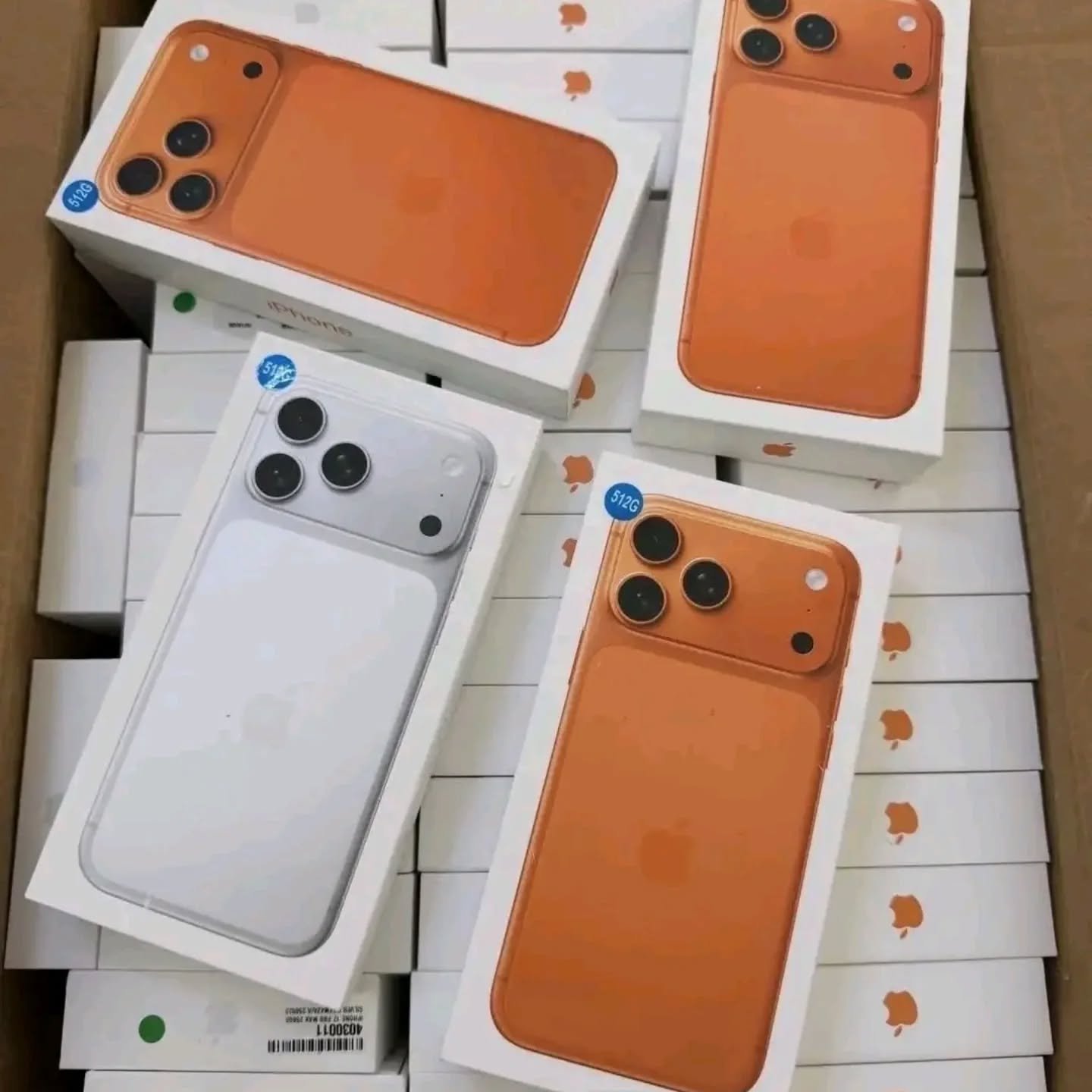 Mixed iphone Smartphone Closeout Overstock Lots - Image 2
