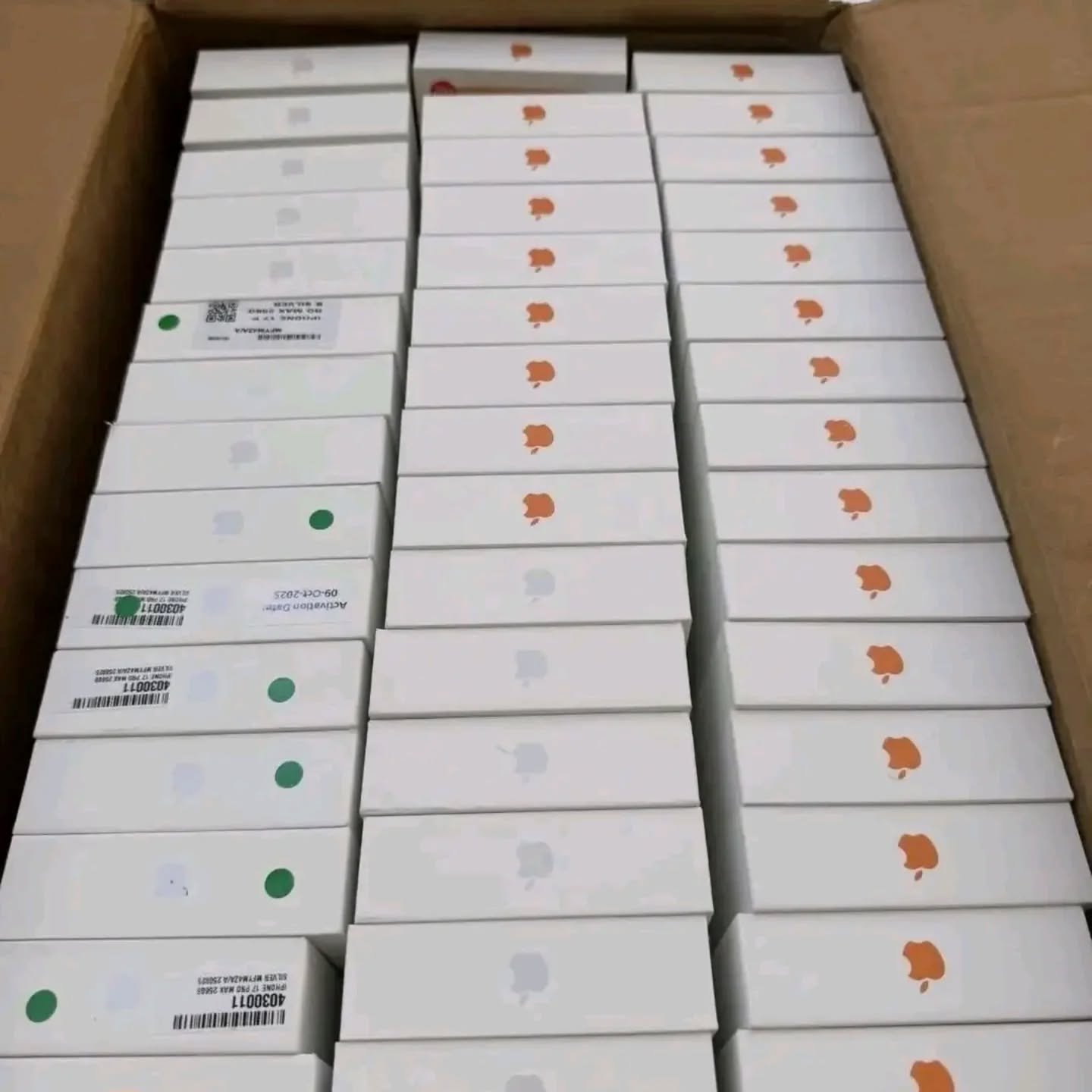 Mixed iphone Smartphone Closeout Overstock Lots - Image 7