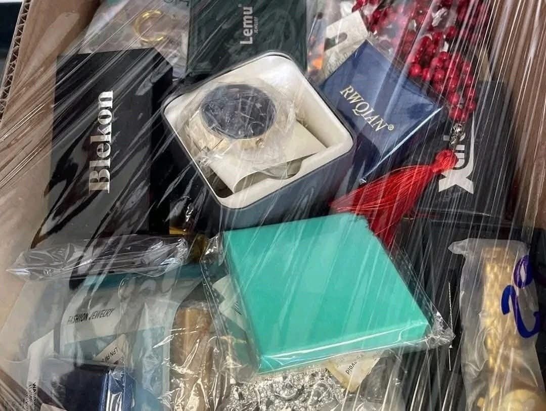 Wholesale Jewelry Liquidation Pallets - Image 2