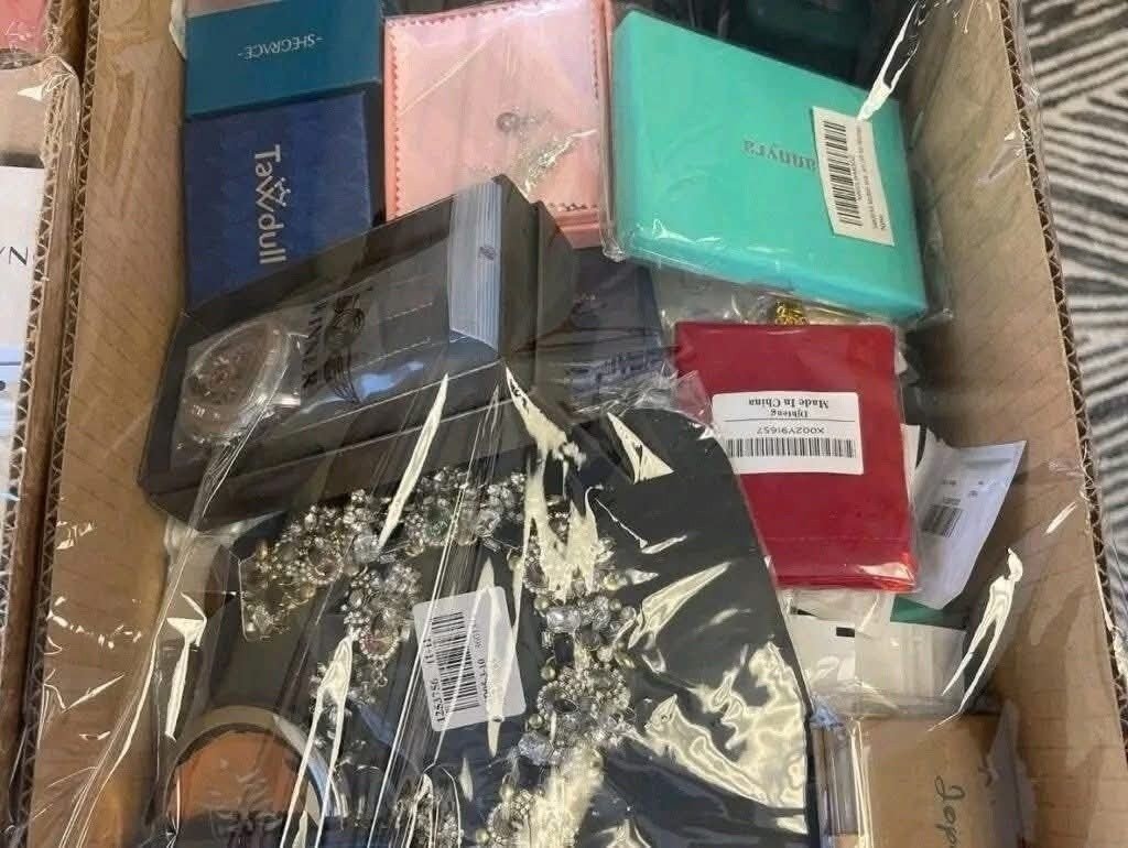Wholesale Jewelry Liquidation Pallets - Image 4