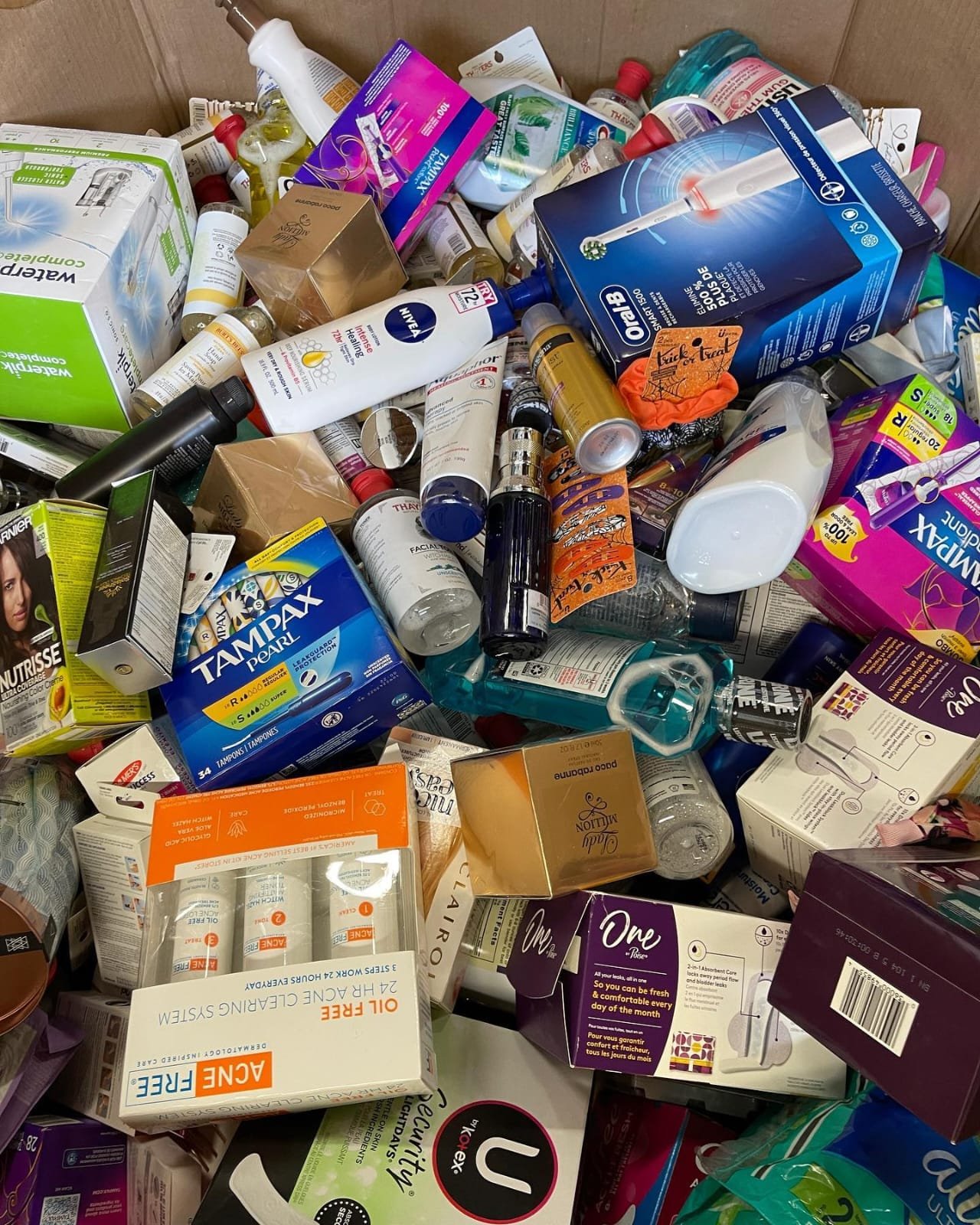 Health and Beauty Liquidation Lots - Image 10