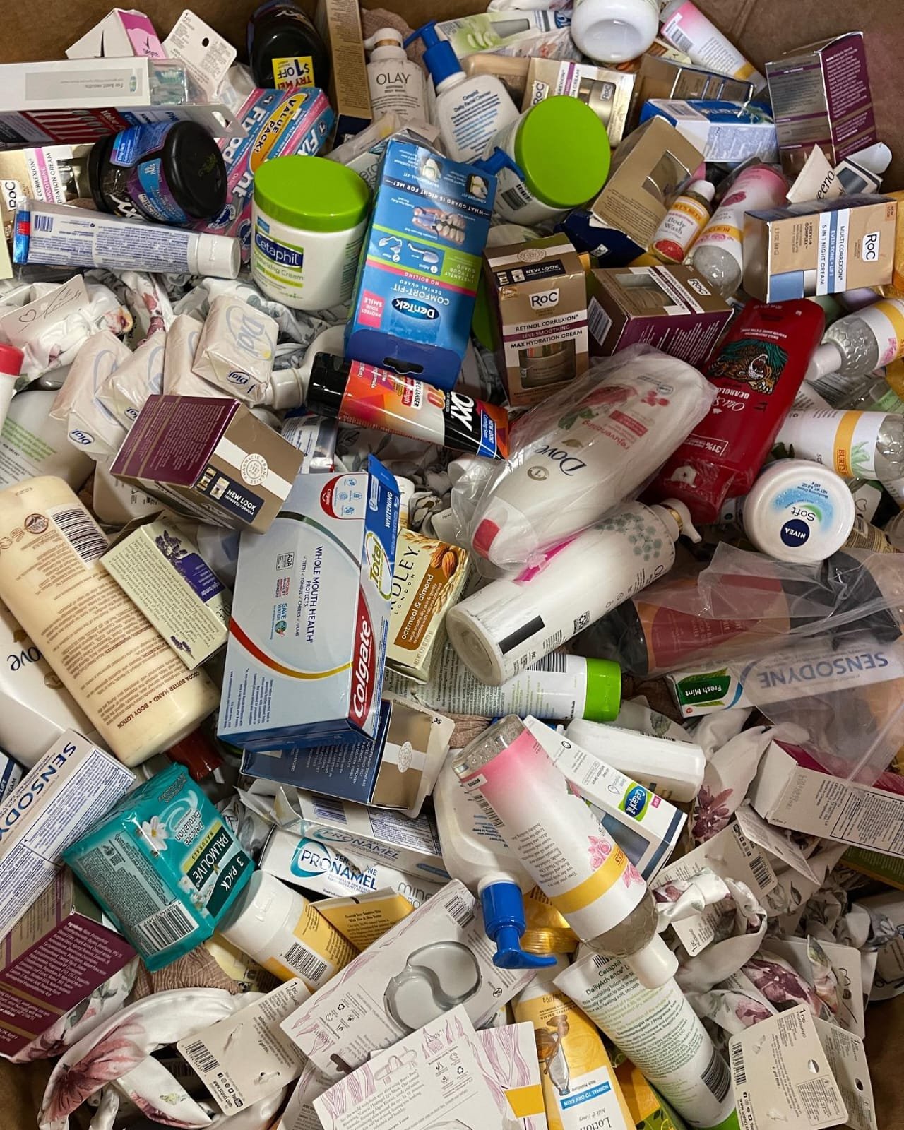 Health and Beauty Liquidation Lots - Image 5