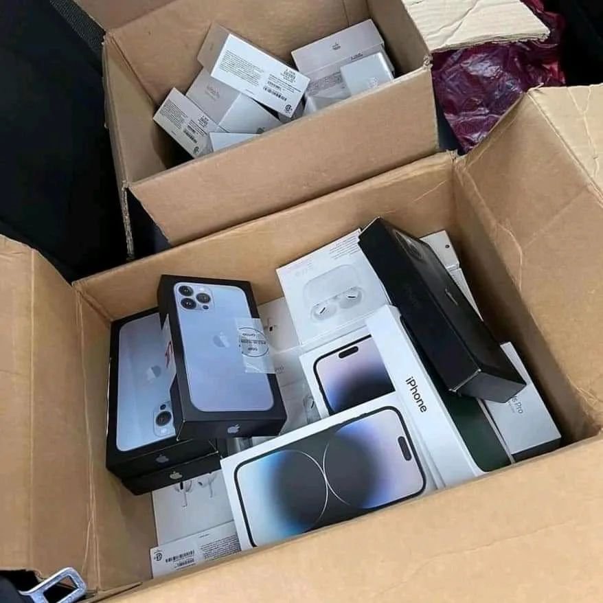 Bulk Iphone 13 Liquidation Pallets - Image 3