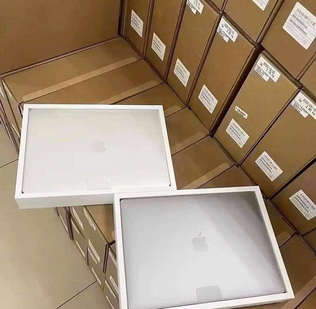 Wholesale Macbook Air Liquidation Pallets - Image 4