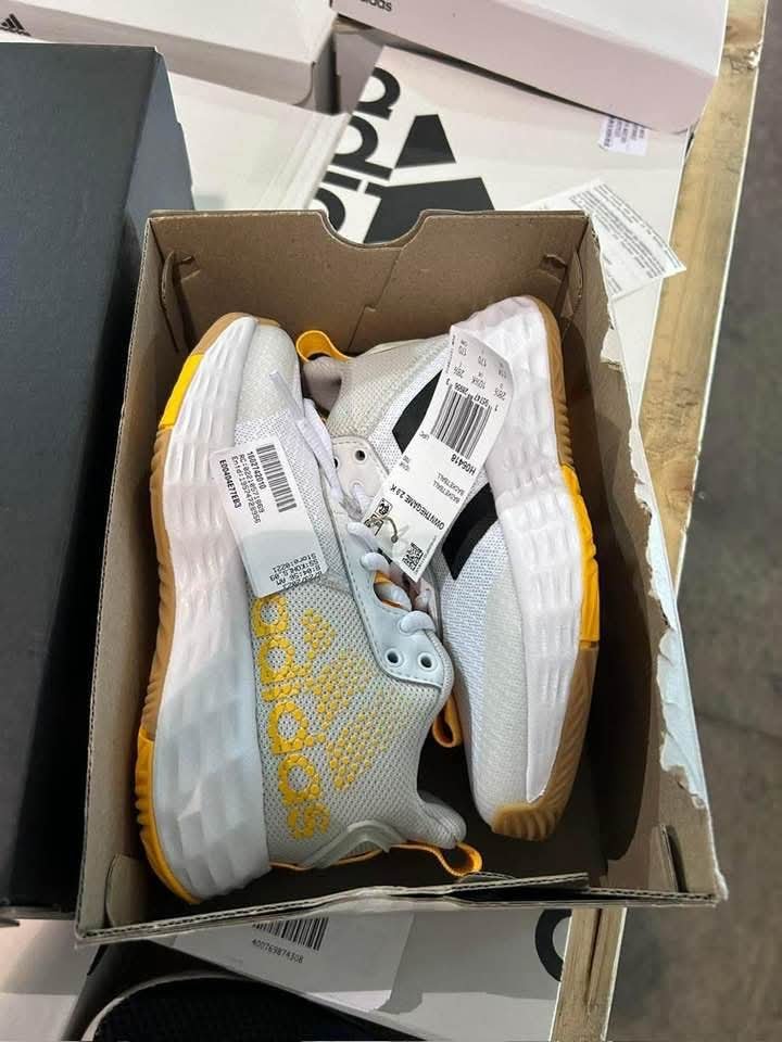 Adidas Shoes Liquidation Pallets | Buy Adidas Pallets for Sale - Image 4